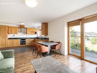 3 Surehaven Lawn, Phoenix Park Racecourse, Dublin 15, Dublin 15 - Image 2