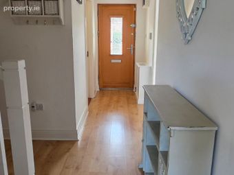 95 Hunters Hill, Hunters Wood, Ballycullen, Dublin 24 - Image 2