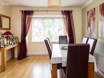 11 Holywell Square, Swords, Co. Dublin - Image 4