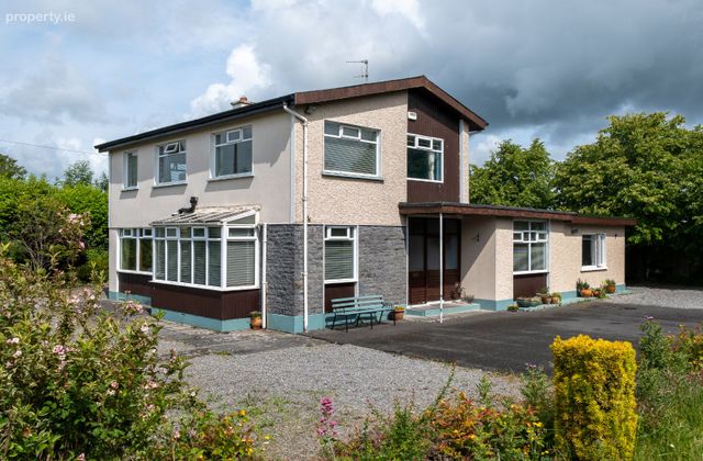 Ardrone, Hillside, Birr, Co. Offaly - Click to view photos