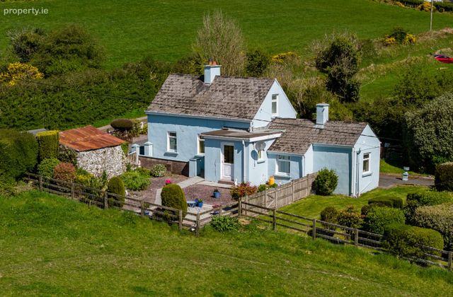 The Cottage, Knocknagoun, Rylane, Co. Cork - Click to view photos