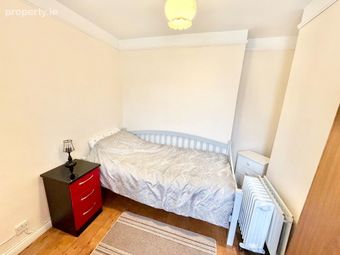 15 Holy Cross, Charleville, Co. Cork, Charleville, Co. Cork - Image 4