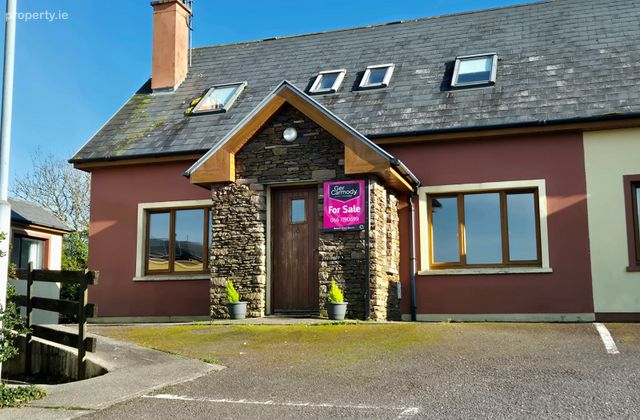 6 Tralee Bay Holiday Village, Aughacasla South, Camp, Co. Kerry - Click to view photos