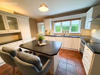 4 Limetree Grove, Cashel, Co. Tipperary - Image 5