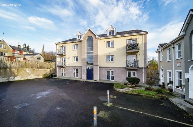 9 Saint Eunans Court, Letterkenny, Co. Donegal, Letterkenny, Co. Donegal - Click to view photos