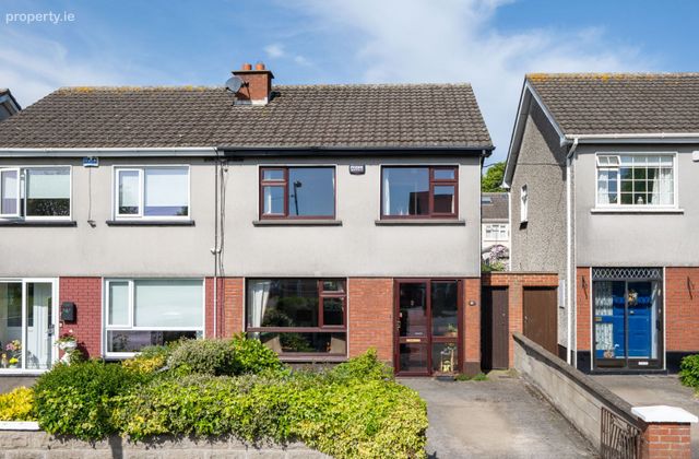 61 Willow Park Road, Glasnevin, Dublin 11 - Click to view photos