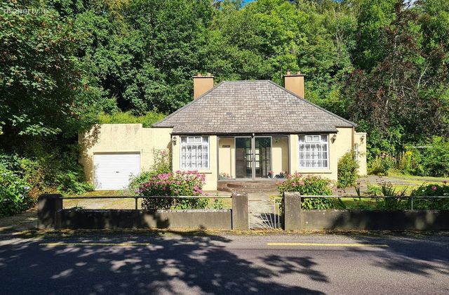 West Grove, Kilbarry, Dunmanway, Co. Cork - Click to view photos