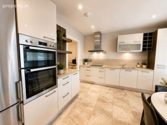 27 Druid's Avenue, Druid's Glen Resort, Newtownmountkennedy, Co. Wicklow - Image 3