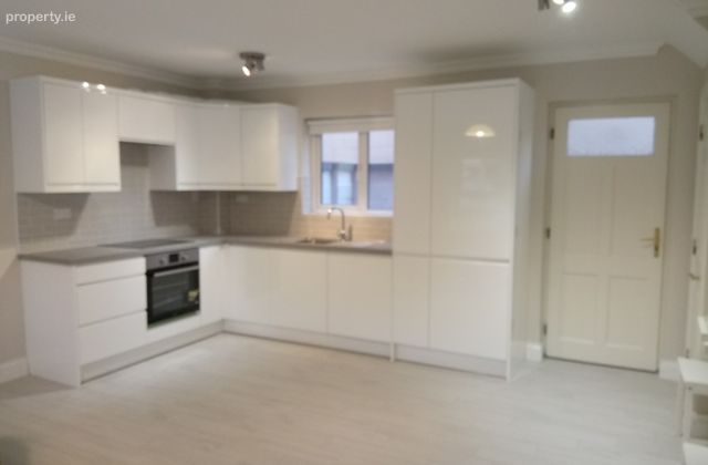 Dun Aengus, New Docks, Galway City., Galway City Centre, Co. Galway - Click to view photos