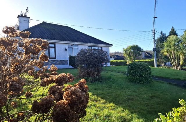 9 Clifton, Grange, Douglas, Co. Cork - Click to view photos