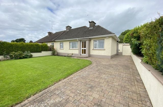 6 Old Glenview, Castlepollard, Castlepollard, Co. Westmeath - Click to view photos