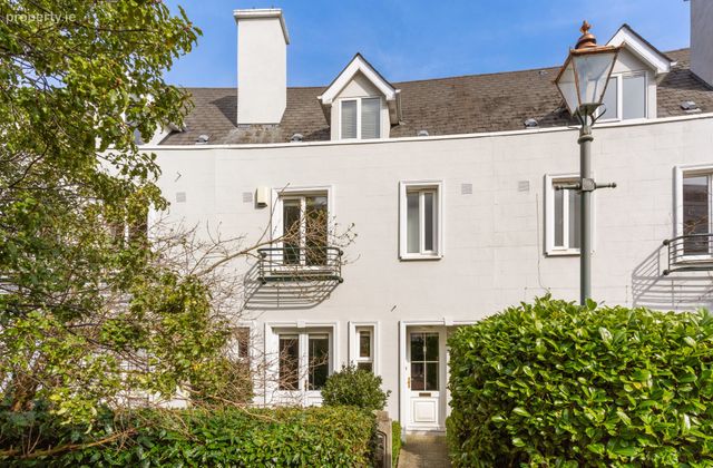 14 Roebuck Park, Roebuck, Goatstown, Dublin 14, Goatstown, Dublin 14 - Click to view photos