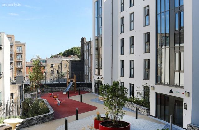 The School Yard, 533, North Circular Road, Dublin 1 - Click to view photos