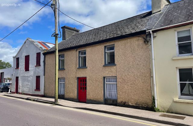17 Glengarriff Road, Bantry, Bantry, Co. Cork - Click to view photos