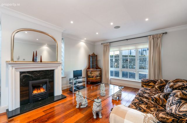 Sea Breeze, 28 Stable Lane Mews, Monkstown Road, Monkstown, Monkstown, Co. Dublin - Click to view photos