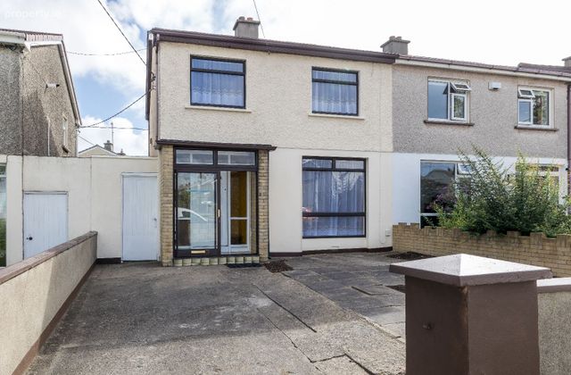 49 Brackenstown Avenue, Swords, Co. Dublin - Click to view photos