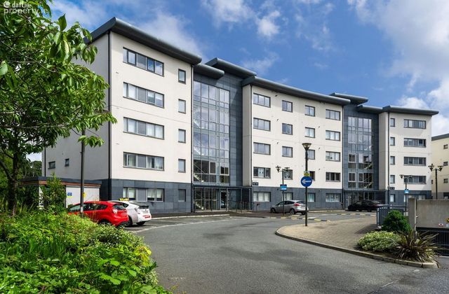 Apartment 252, The Willows, Carrington, Dublin 9 - Click to view photos
