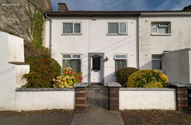 29 Patrick Street, Portarlington, Co. Offaly - Click to view photos