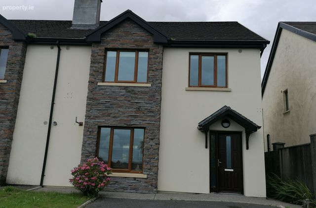 84 The Maples, Ballyhaunis, Co. Mayo - Click to view photos