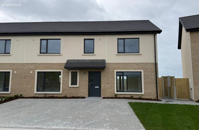 Bridgegate, Ardee, Co. Louth - Click to view photos