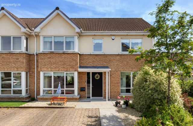 19 Diswellstown Court, Hamilton Park, Castleknock, Dublin 15, Castleknock, Dublin 15 - Click to view photos