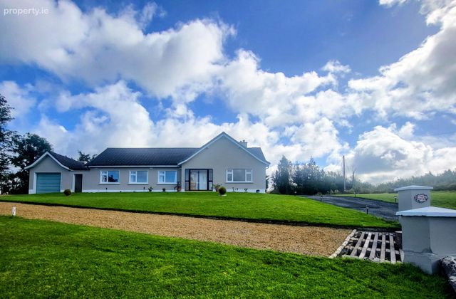 Cam Lake View, Aughalough, Aughavas, Co. Leitrim - Click to view photos