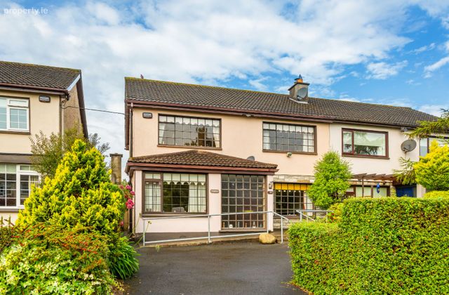 26 Bellevue Park, Greystones, Co. Wicklow - Click to view photos