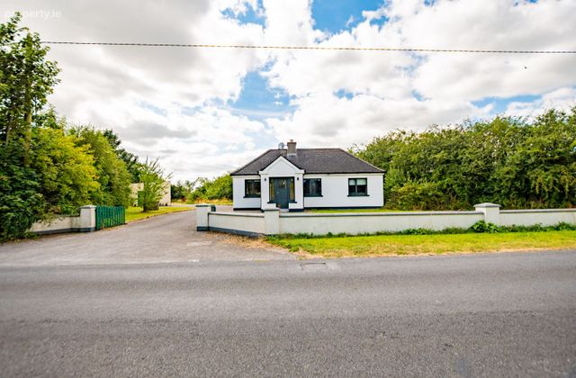 Water Street, Castlepollard, Coole, Co. Westmeath - Click to view photos