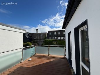 2 Lenaboy Avenue, Salthill, Galway City Centre, Co. Galway - Image 2