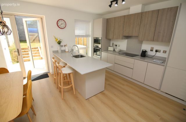 Bayly Way, Bayly, Douglas, Co. Cork - Click to view photos