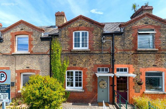 35 Tivoli Terrace East, Dun Laoghaire, Co. Dublin - Click to view photos