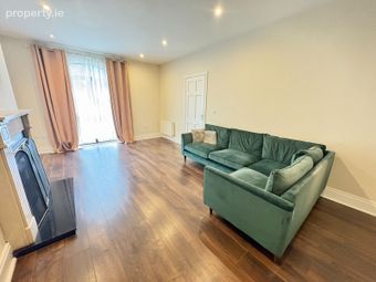 8 Lough Owel Village, Mullingar, Co. Westmeath - Image 5