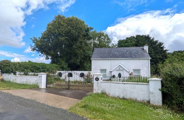 'rose Cottage', Ballyclemock, Newbawn, Co. Wexford - Click to view photos