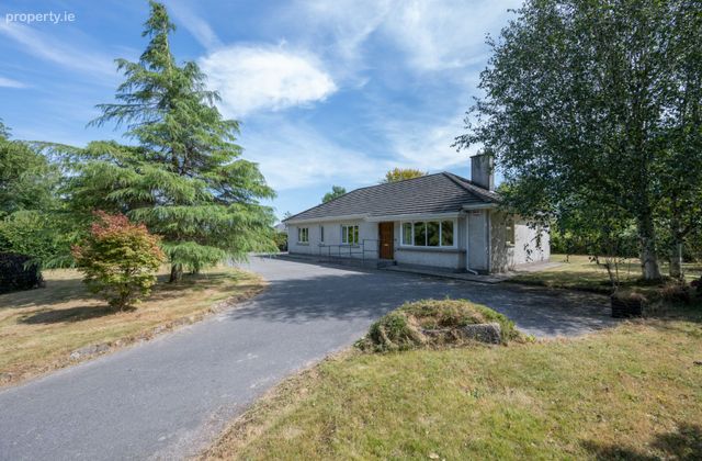 Ballyburden More, Ballincollig, Knockburden, Co. Cork - Click to view photos