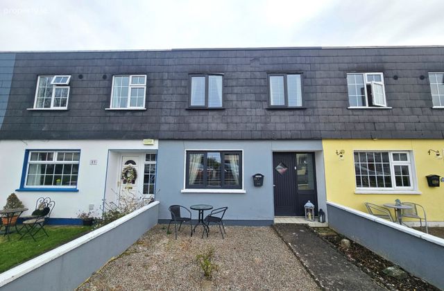 28 Bishop Rogan Park, Kilcullen, Kilcullen, Co. Kildare - Click to view photos