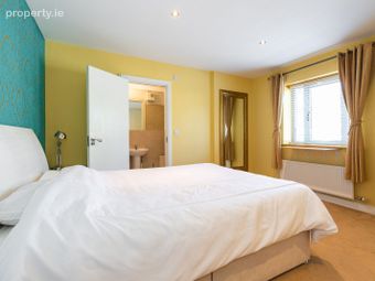 120 Grianan Fidh, Aiken's Village, Sandyford, Dublin 18 - Image 5