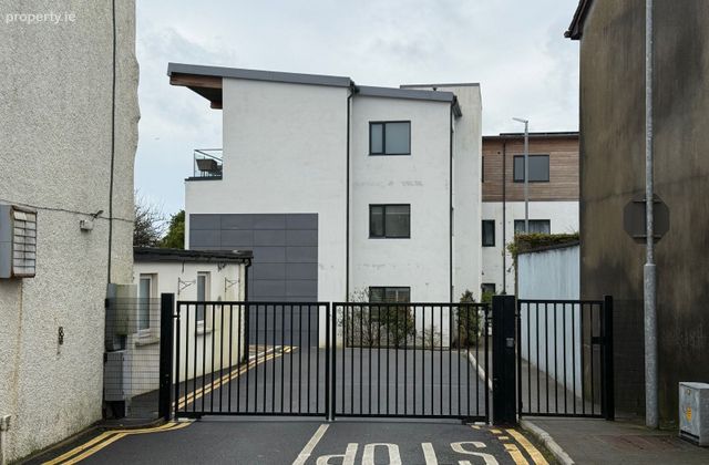 Apartment 9, Cathair Con Raoi, Goat Street, Dingle, Co. Kerry - Click to view photos