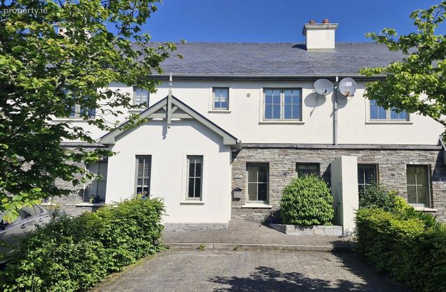 32 Oakwood Manor, Killowen, Kenmare, Kenmare, Co. Kerry - Click to view photos