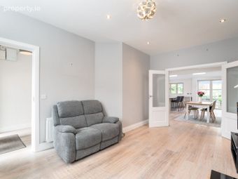 15 Belarmine Place, Dublin 18, Stepaside, Dublin 18 - Image 5