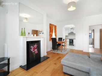 Apartment 30, West Courtyard, Tullyvale, Cabinteely, Dublin 18 - Image 5