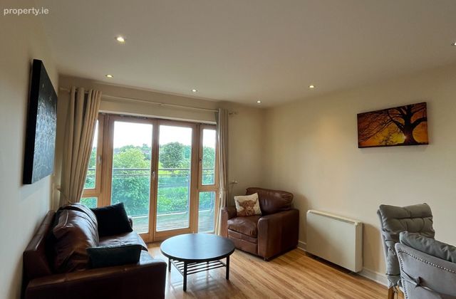 64 Royal Canal Court Waterways, Ashtown, Dublin 15 - Click to view photos