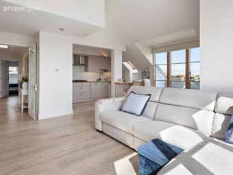 Penthouse - Apartment 14 The Anchorage, The Crescent, Robswall, Malahide, Co. Dublin, Malahide, Co. Dublin - Image 3