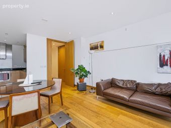 Apartment 52, Cloncurry House, IFSC, Dublin 1 - Image 4