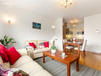 Apartment 12, Hyde Court, Dublin 2 - Image 2