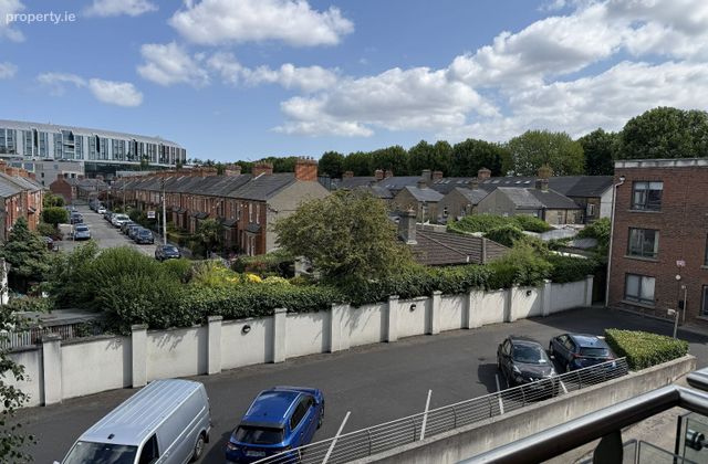 Hyde Square, South Circular Road, Dublin 8, Kilmainham, Dublin 8 - Click to view photos