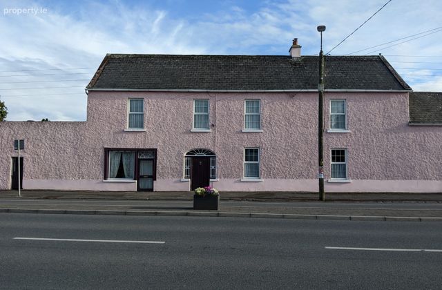 The Gables, Cloghan, Co. Offaly - Click to view photos
