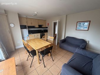 28 Glas&aacute;n, Ballybane, Merlin, Co. Galway - Image 4