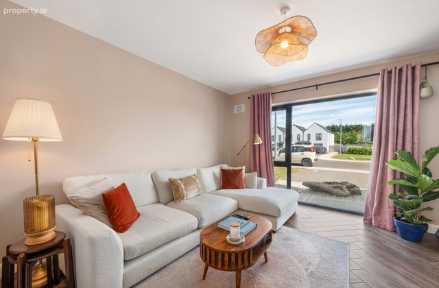24 Dromdiah Park, Killeagh, Co. Cork, Killeagh, Co. Cork - Click to view photos