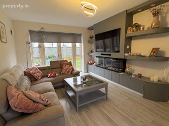 48 Marlmount Park, Marlmount, Blackrock, Co. Louth - Image 2