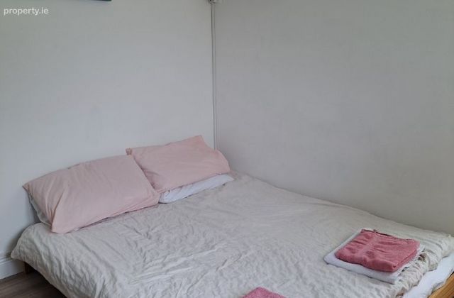Lorcan Avenue, Beaumont, Dublin 9 - Click to view photos